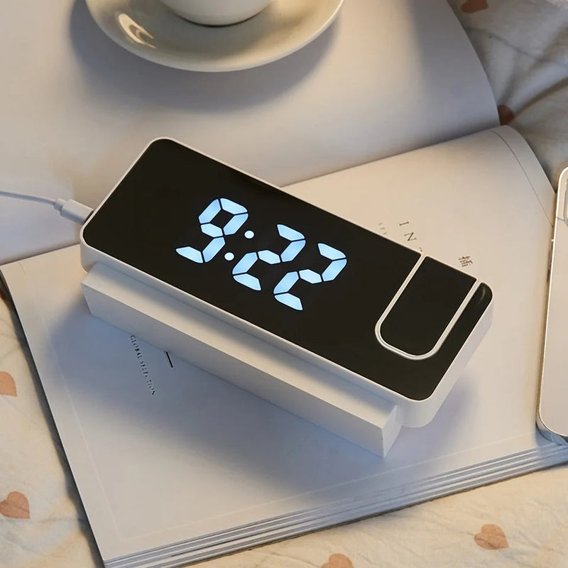 PROJECTION ALARM CLOCK